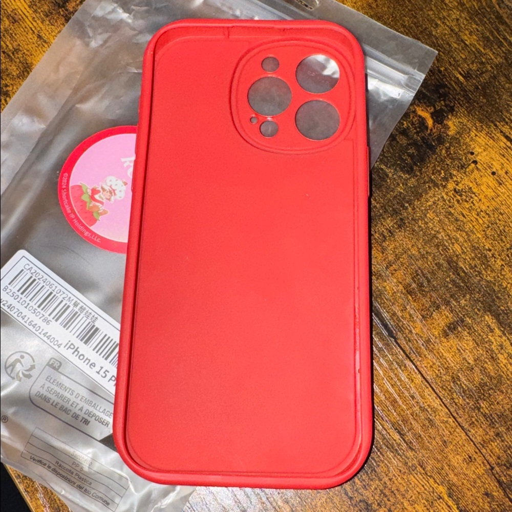 Red Strawberry Pattern Phone Case - Picture 3 of 3